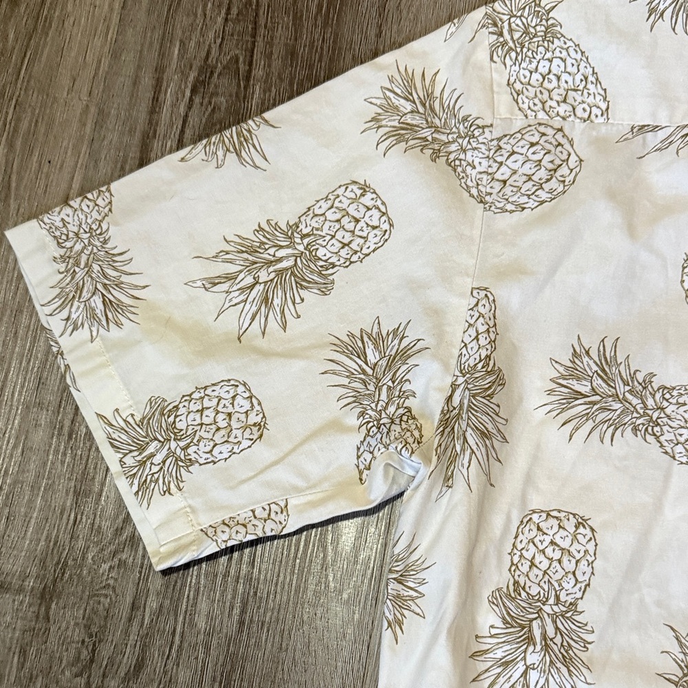 Avanti Hawaii Pineapple Print Button-Up Shirt Men’s Size Small Tropical Aloha - Picture 9 of 10